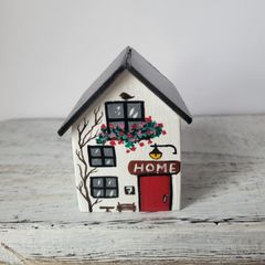Handcrafted tiny wooden house !