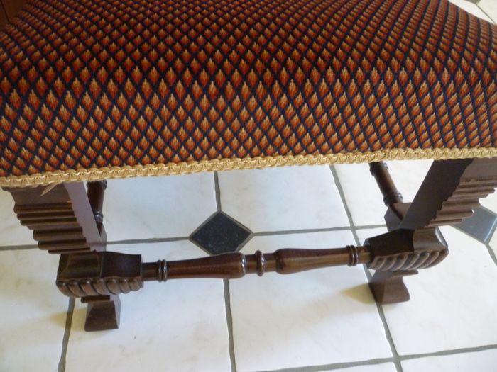 Edwardian William And Mary mahogany Stool. Genuine Antique Edwardian. Excellent condition. Solid & weighty.
