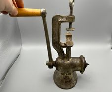 Vintage Cast Iron Spong 90 Meat Mincer Grinder Made in England