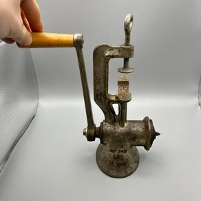 Vintage Cast Iron Spong 90 Meat Mincer Grinder Made in England