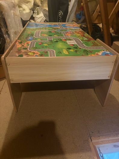 Kids play table