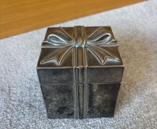 Silver plated 'Gift With Bow' Box