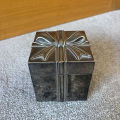 Silver plated 'Gift With Bow' Box