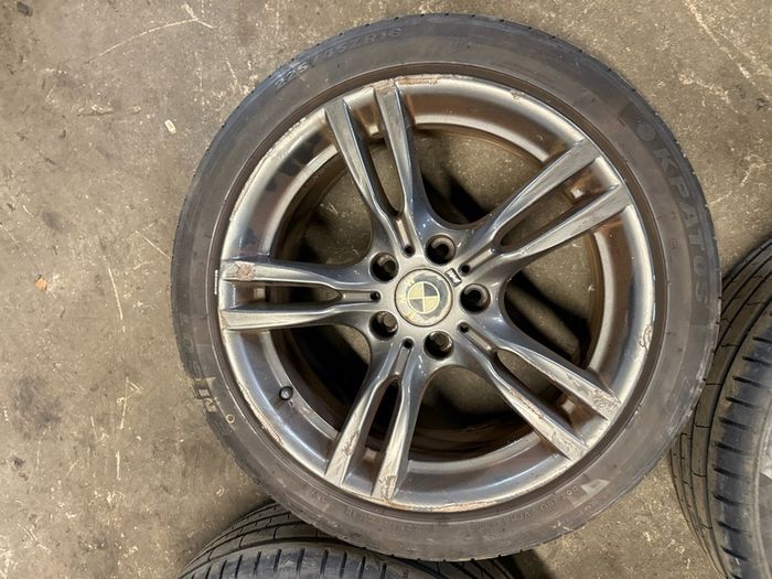 BMW F30 18" wheels and tyres