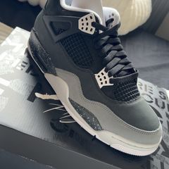 Air Jordan 4 Retro