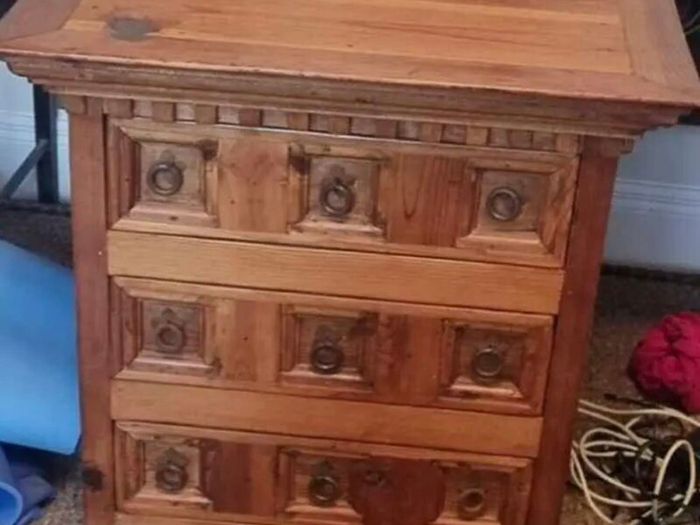 Dining room furniture