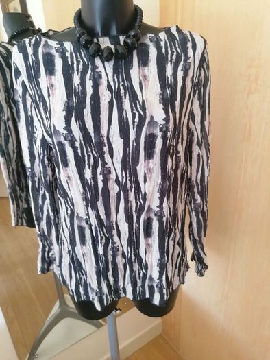 Women's Top Nwt Size 16
