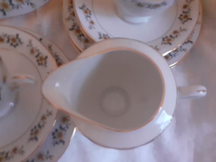 Vintage 21pce China Floral Tea Set.