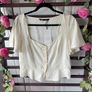 blouse Bnwt cream bell sleeve button front size large Image 2