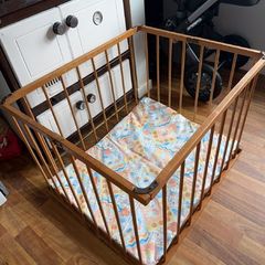 Playpen Vintage