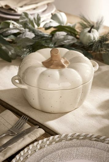 Halloween Pumpkin Casserole Dish NEW