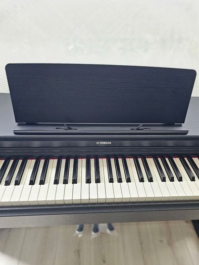 Yamaha Digital Piano - Arius YDP-165