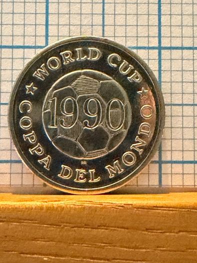 Italia 90 souvenir coin