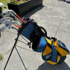 Jnr golf bag and clubs