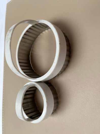 2 Pastry Cutters