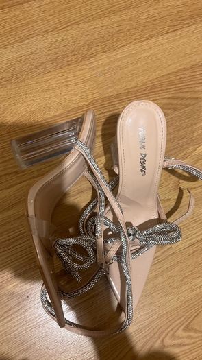 Nude/Silver heels