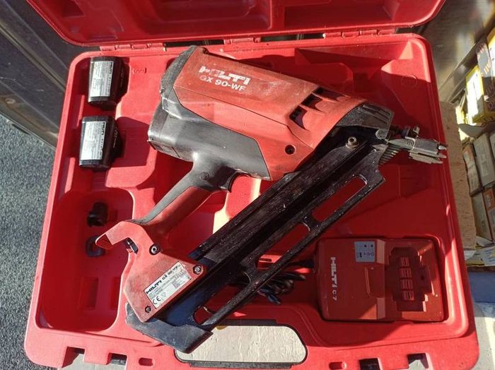 Hilti nail gun ( Paslode)