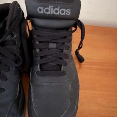 Adidas kids shoes,size 2uk(34 eu)