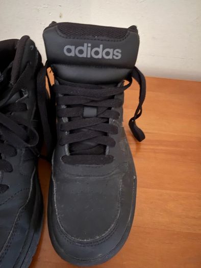 Adidas kids shoes,size 2uk(34 eu)