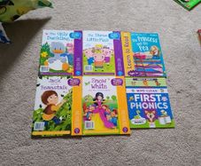 early reader books bundle of 5 books level 1 & 2 plus Write and Wipe  phonics book