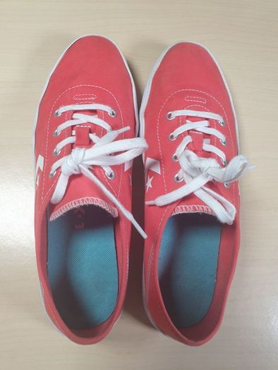 Converse canvas runners trainers Size UK 6 EU 40 womens mens juniors unisex