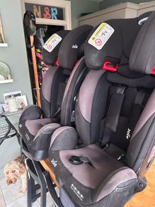 Twin Jole car seats. Excellent condition.