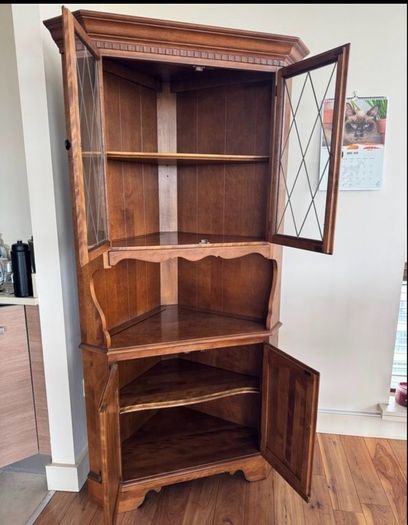 Corner Cabinet Ethan Allen Heirloom Maple Corner Cabinet