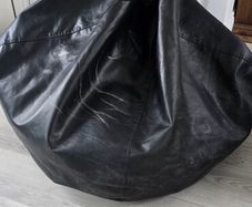 Beanbag (black leather)