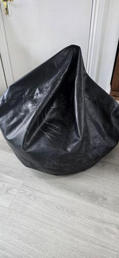 Beanbag (black leather)