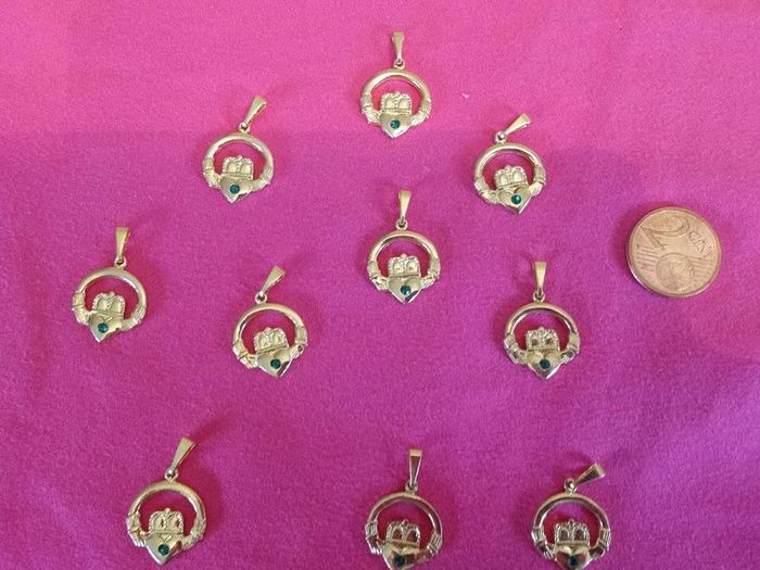 Gold tone claddagh charms