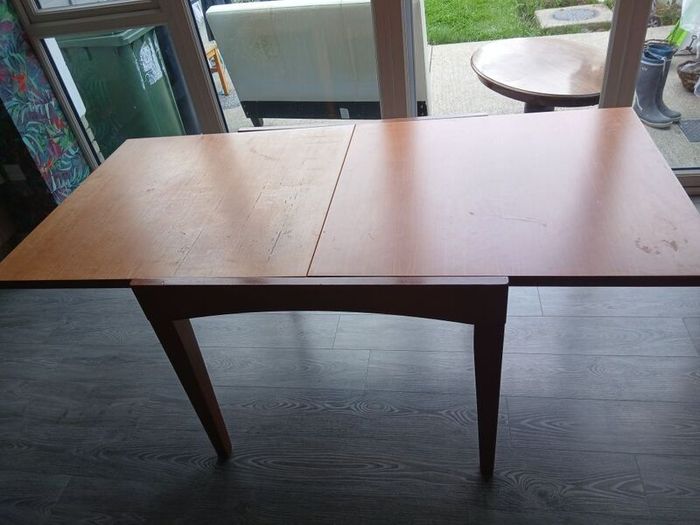 Extending table