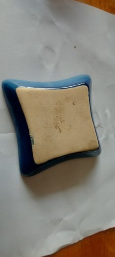 Martell cognac ashtray, lovely advertising piece,,for any collectors ashtray collection,with smoking bans ,,going up in value,price includes post to anywhere in Ireland, sold as is, see pictures