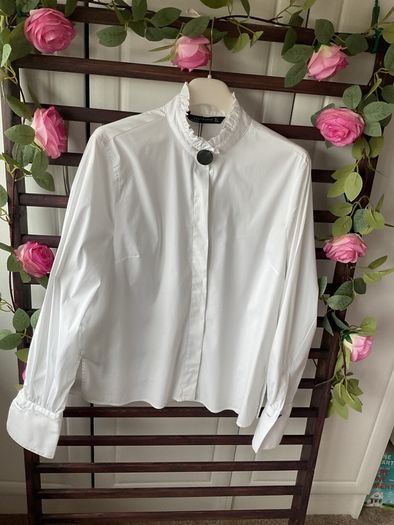 shirt Zara size large white blouse with grandfather frilled collar