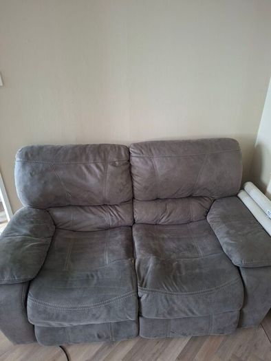 3 & 2 Reclining sofa set