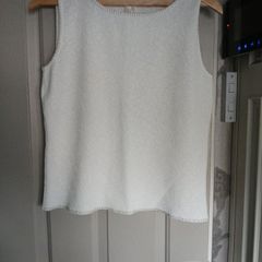 tops Escada. Size 44 very nice piece