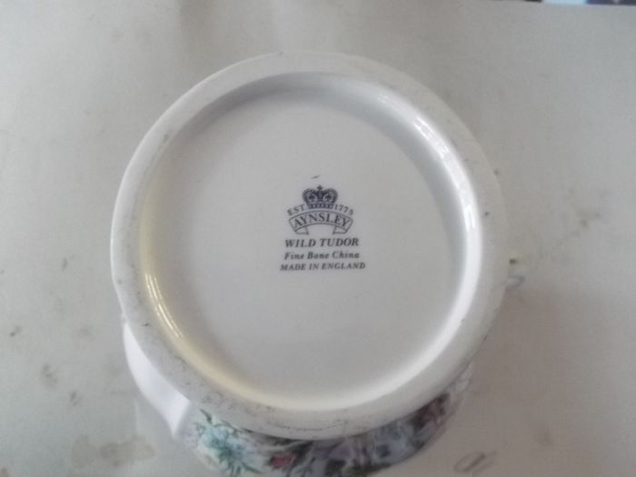 a vintage aynsley water jug wile tudor bone china
