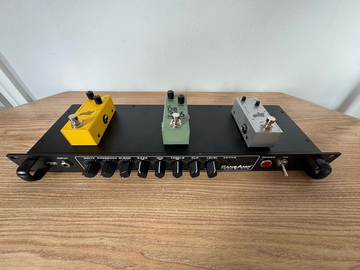 Aguilar DB925 Bass preamp pedal