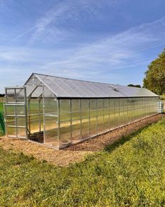 Greenhouse traditional shape 6mm polycarbonate polytunnel