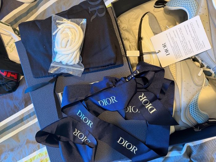 Dior b22