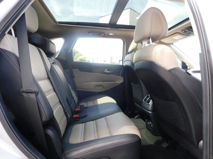 66K KM Auto Kia Sorento High-spec 7-seater Pan Roof