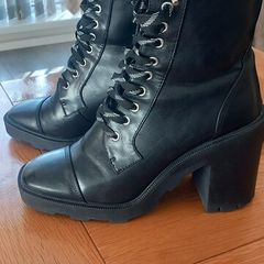 Ladies boots
