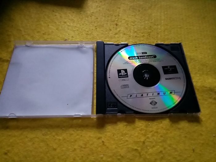 Crash Bandicoot PlayStation 1 Ps1 PlayStation 2 ps2 games Original Pal version