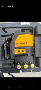 : DeWalt self-levelling cross-line laser