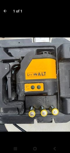 : DeWalt self-levelling cross-line laser