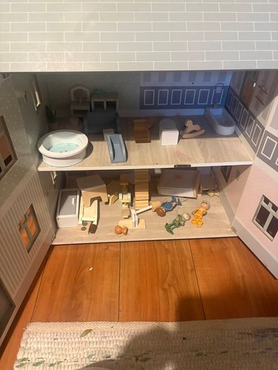 Doll house