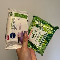 Makeup remover wipe cleansing wipe