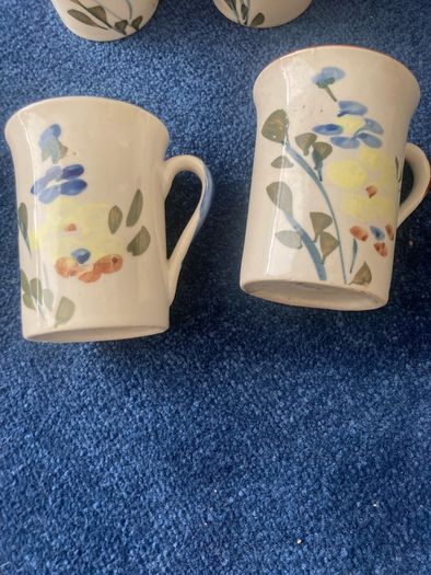 Vintage Hand Painted Mugs Set of 4/ 5euro EACH