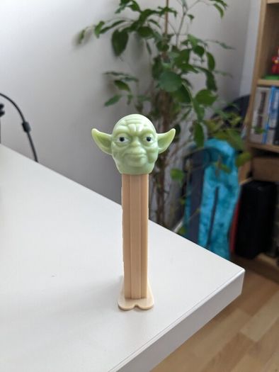 Yoda pez dispenser
