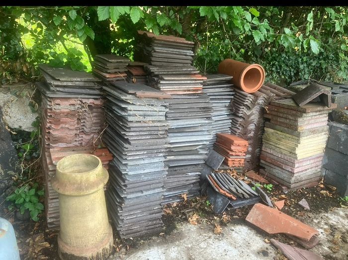 Roof Tiles, Slates and Ridges (6x Pallets)