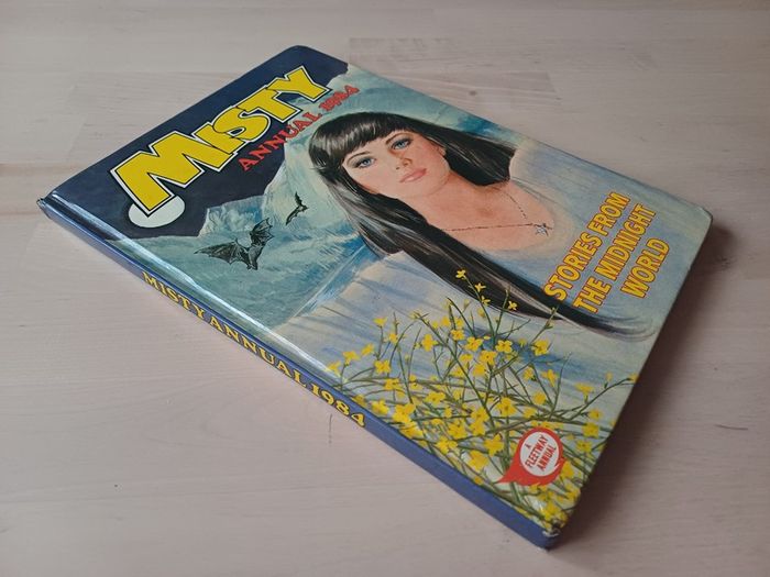 Misty Annual 1984 Vintage Hardback Girls Horror Suspense Romance Comic Book